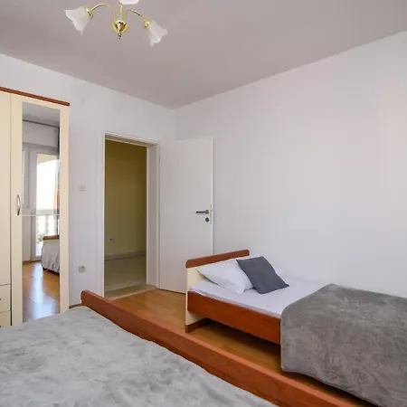 Apartman Studio Apartment Karmen