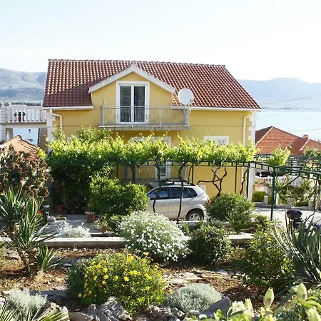 Studio Apartment Karmen * Trogir